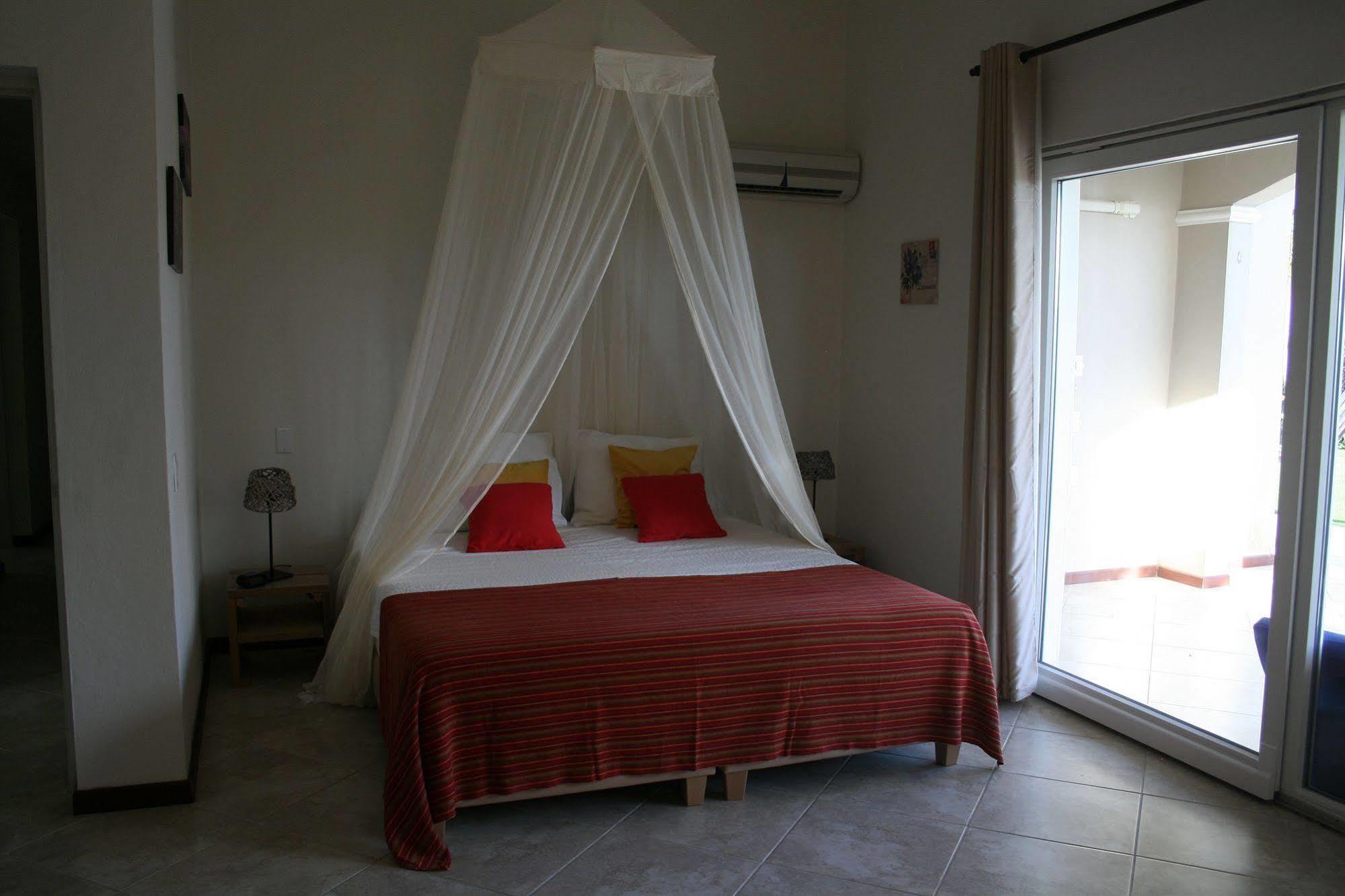 Hibiscus Beach House Jan Thiel Kültér fotó